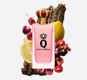 Dolce & Gabbana Q EDP lifestyle foto – ķiršu, citronu un ziedu aromāts sievietēm, Aroma Tale