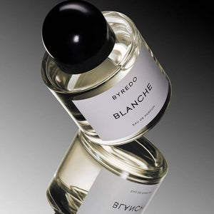 Byredo Blanche EDP kvepalų buteliukas unisex su aldehidų ir muskuso natomis – švarus nišinis aromatas